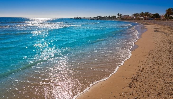 La playa de Chilches, un destino para bucear en Málaga 